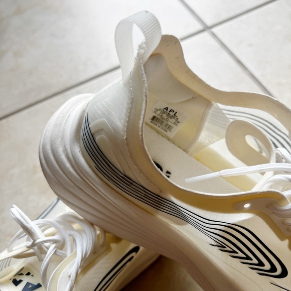 APL Streamline Sneakers - Picture 3 of 3